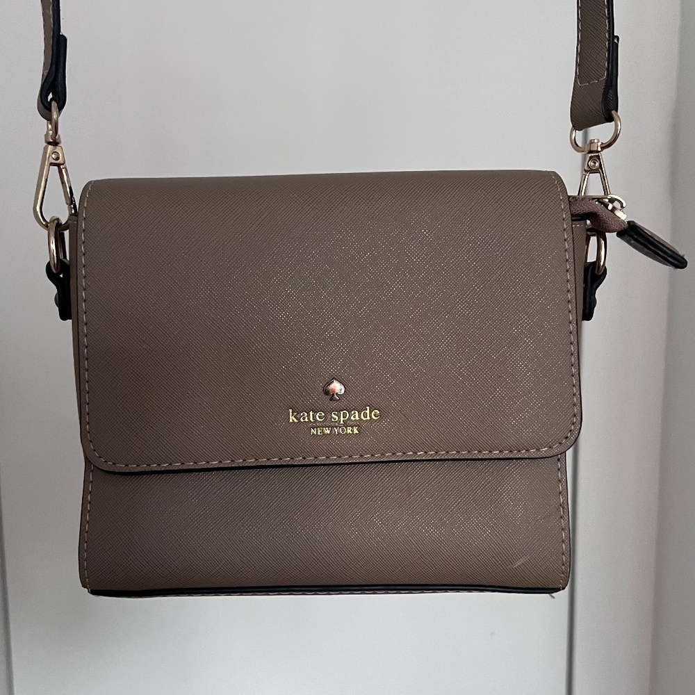 KATE SPADE Tan Purse